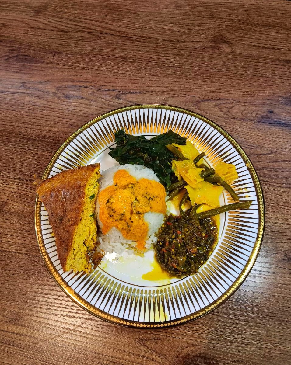 Nasi Padang Box Hemat